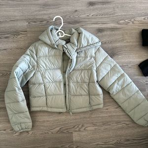 Cropped puffer jacket